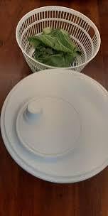 Ikea Synthetic Rubber Salad Checkered Spinner Bowl White 1 Piece 2 liter Salad Spinners